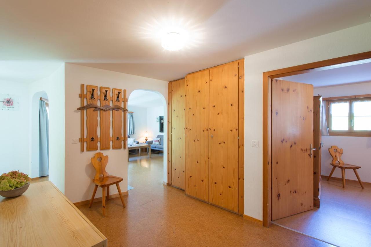 Ferienwohnungen Muntschi Andeer Habitación foto