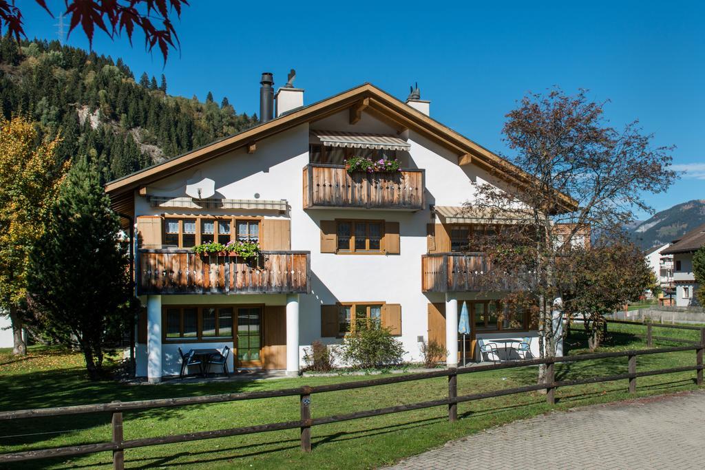 Ferienwohnungen Muntschi Andeer Exterior foto